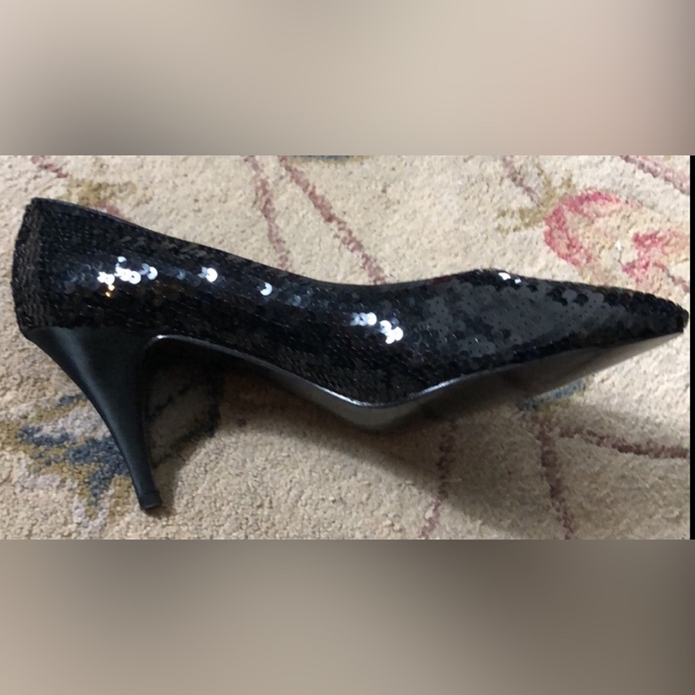 NWOT VTG sequins Private Collection Classic Black Pumps  high heel 10